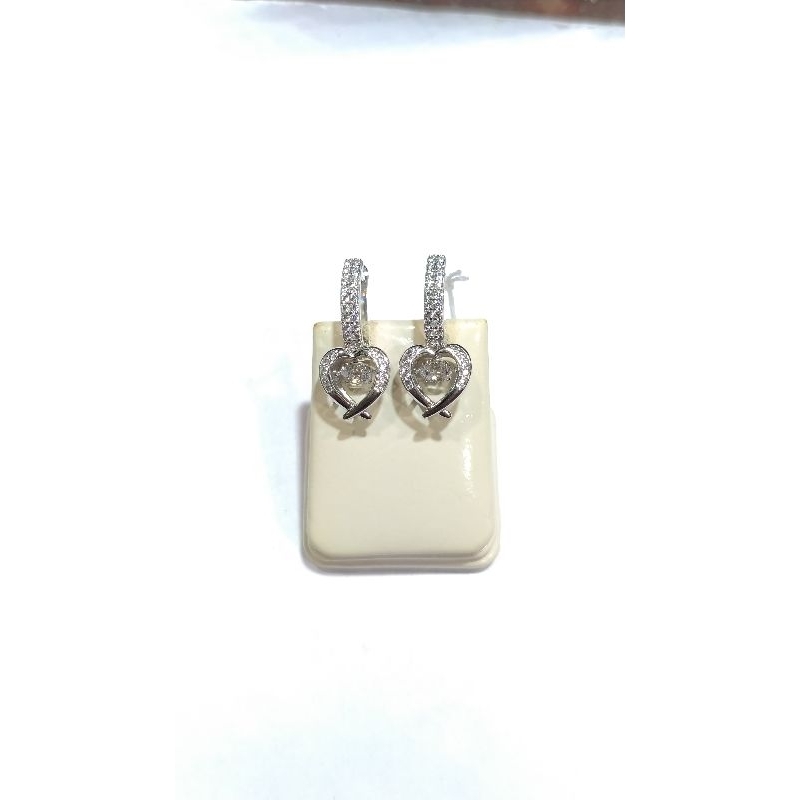 Anting Hati Love Dancing Stone Emas Putih 750