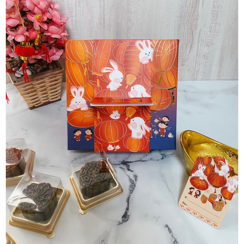 

Lantern Mooncake Hampers La Mère La Fille (box of 4 size 50gr)