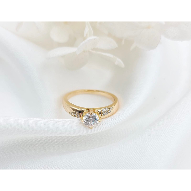 Cincin Solitaire Rhodium/Lapis Emas 18K