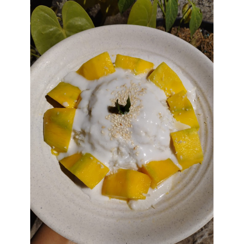 

Manggo sticky rice eonnie