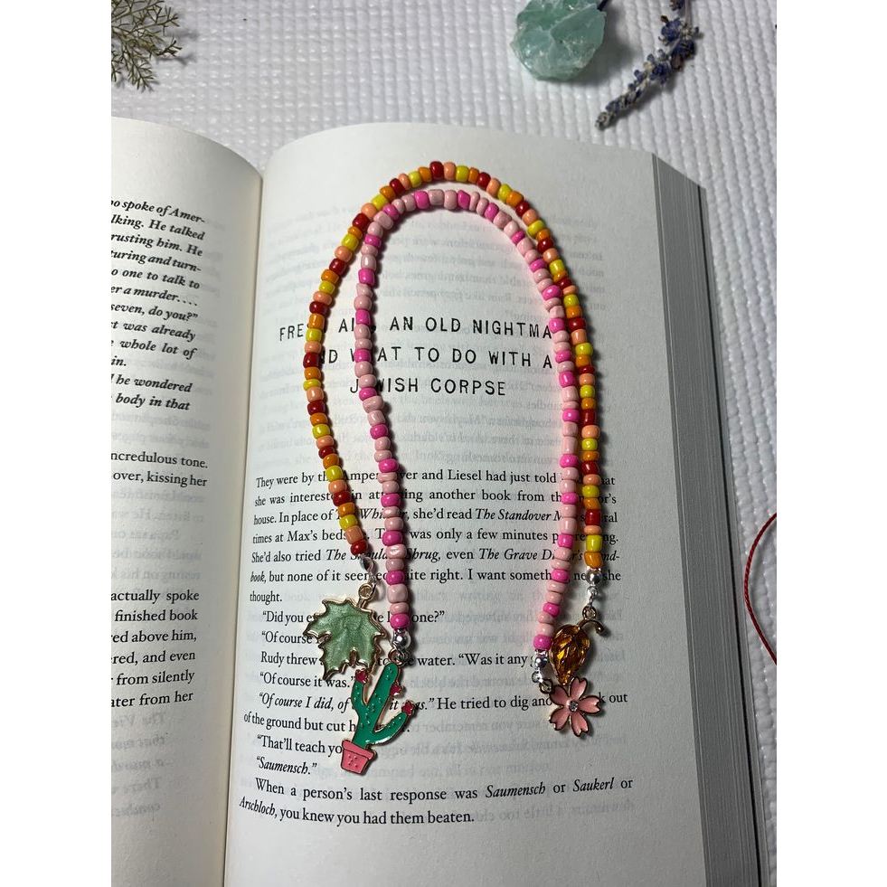 

Beaded String Bookmark | Pembatas Buku Manik-Manik [BISA CUSTOM]