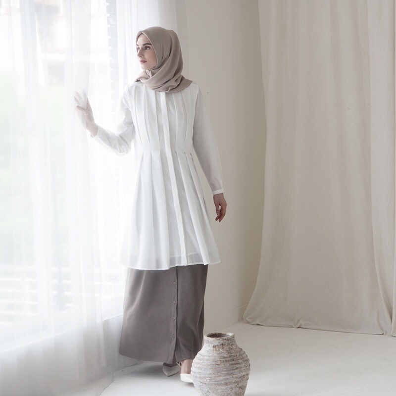 Danantya by Aska Label - Tunik wanita panjang warna putih lengan panjang full kancing busui friendly