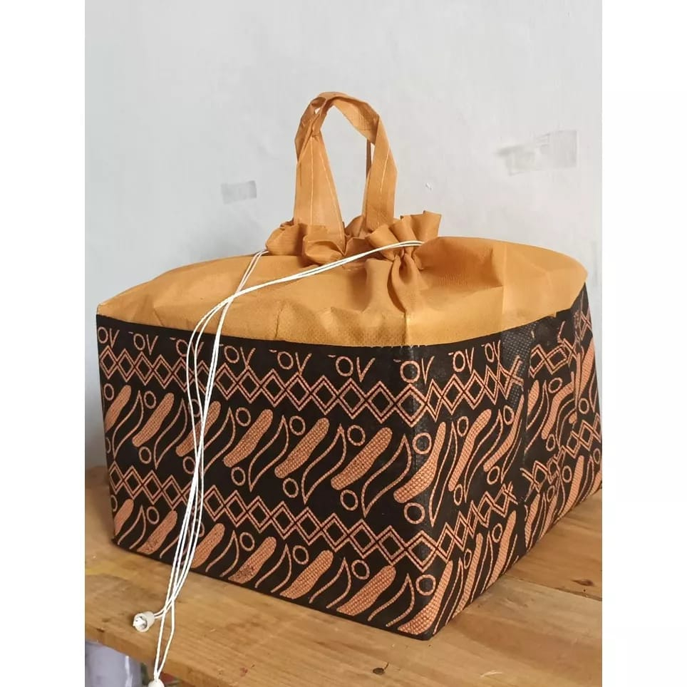 Tas Hajatan Serut Batik Kualitas Premium ukuran 22/ Tas Berkat Serut