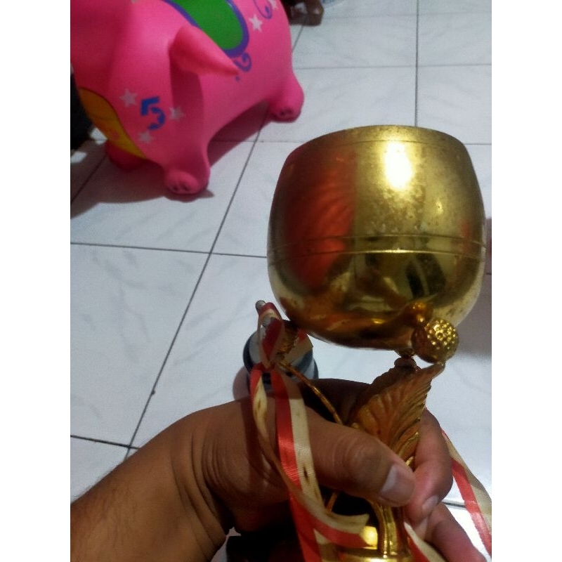Piala Golf Berbahan Logam Kuningan