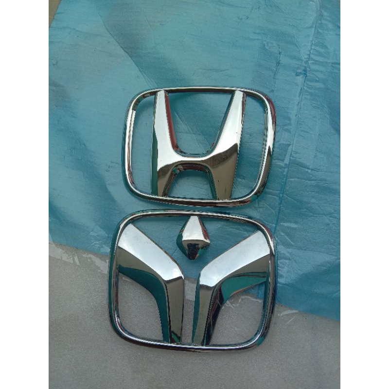 Emblem Logo Honda Brio belakang