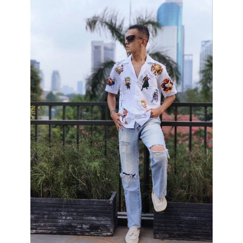 Kemeja Vintage Anime