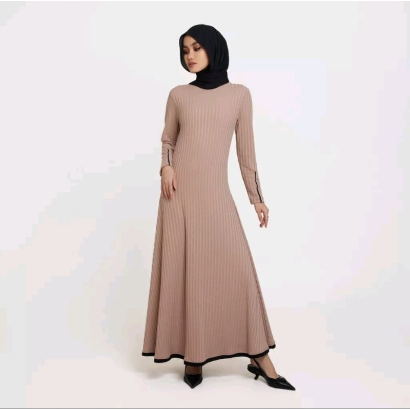 Lafiye Parlor Dress Fawn Size XL