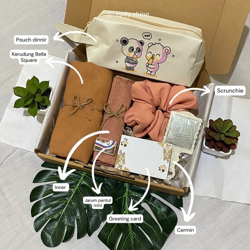 

HAMPERS HIJAB BELLA SQUARE GIFT BOX KADO ULANG TAHUN/ HAMPERS WANITA/ HAMPERS WISUDA/ HAMPERS ULANG TAHUN/ SCRUNCHIE