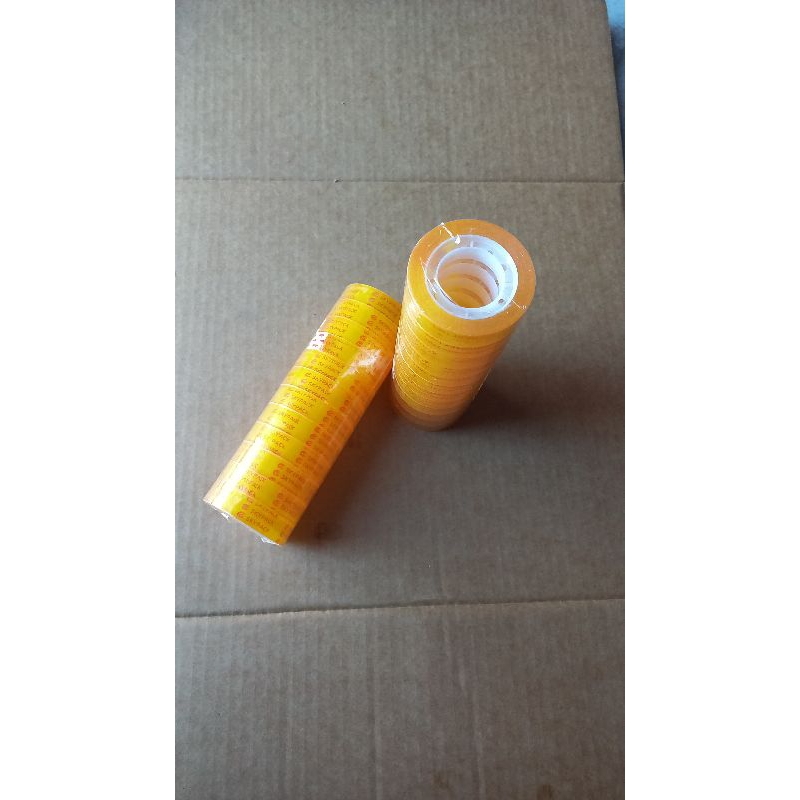 

isolasi kado bening 32 yard 1slop isi 12pcs kuat dan lengket