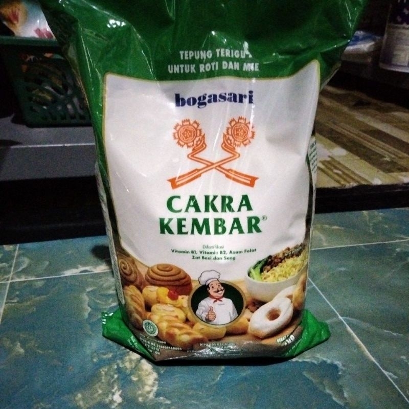 

Terigu Cakra Kembar Premium 1kg