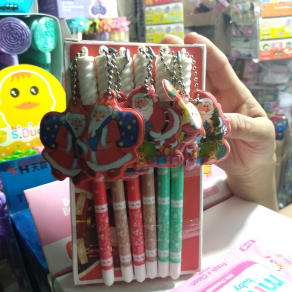 

Diskon Promo pen santa pcs 12 gel gantungan claus