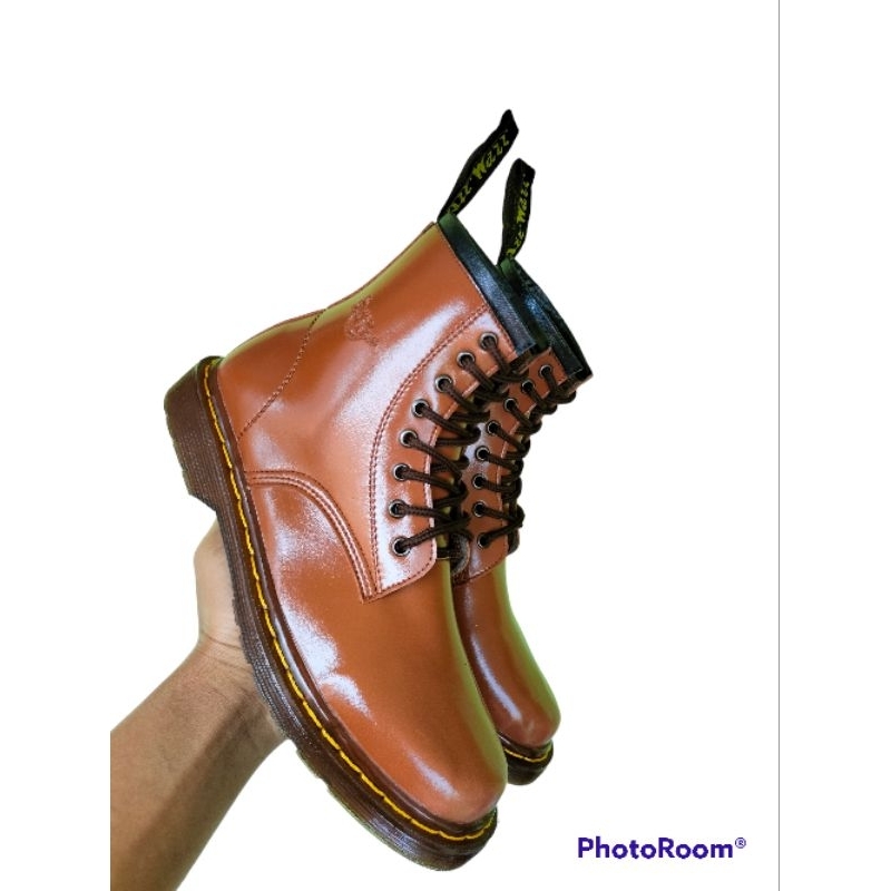 SEPATU BOOTS PRIA DOCMART KASUAL TINGGI 8 HOLE PRIA  HADE UK 36-45