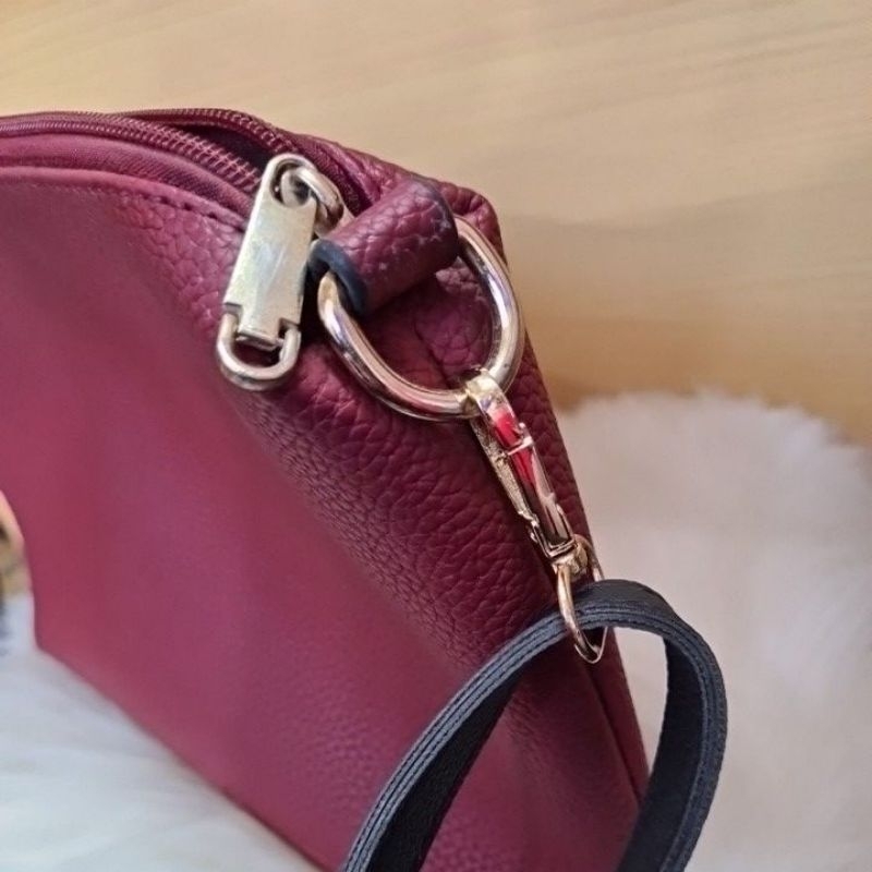 TAS MAROON INTERNATIONAL QUALITY PRELOVED