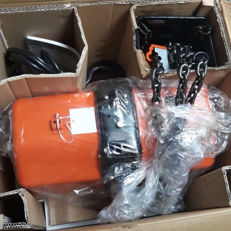 (UTC) Electric chain hoist 2 ton x 12m Weka