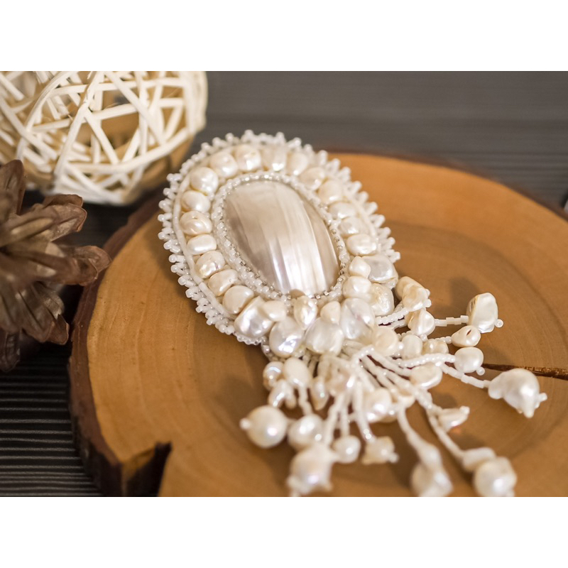 Bros Brooch Mutiara Barok