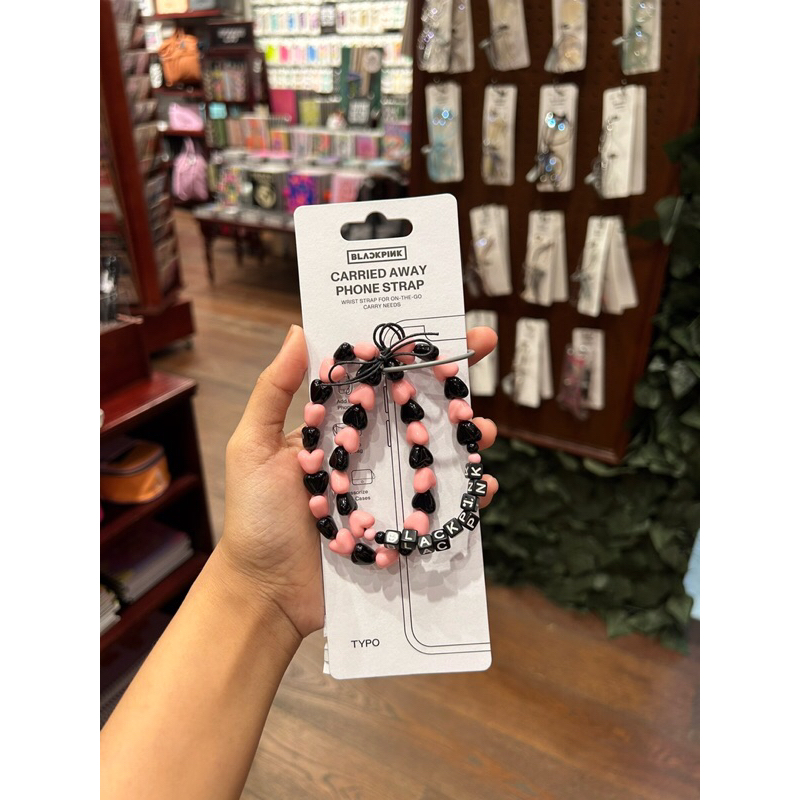 SALE ‼️TYPO x BLACKPINK PHONE STRAP - GANTUNGAN HP TYPO BLACKPINK