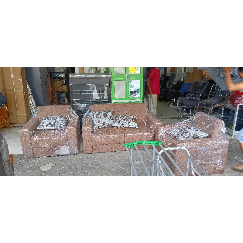 sofa tamu 211 dan meja tamu