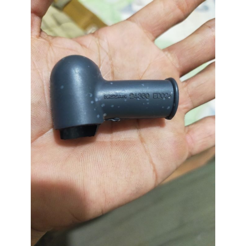 TUTUP BAUT NISSAN 24360 ED024