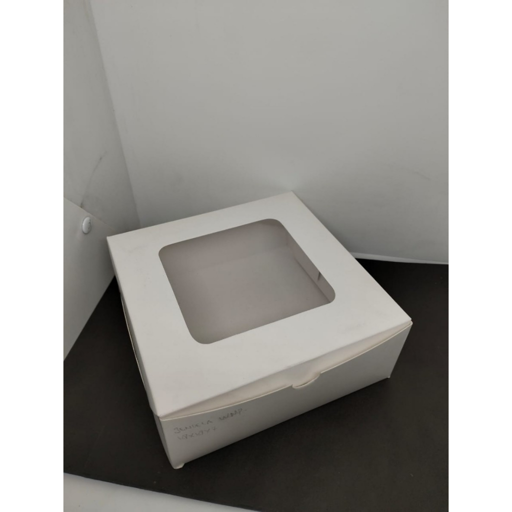 

10pcs KOTAK CAKE BOX PUTIH MIKA 18X18X7 CM IVORY LAMINASI 365 GSM