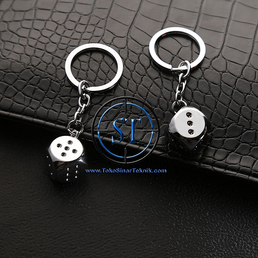 Gantungan Kunci Mainan Dadu Stainless Steel Keychain Key Chain Kado Bentuk Kotak Biji Dadu Kinclong Unik