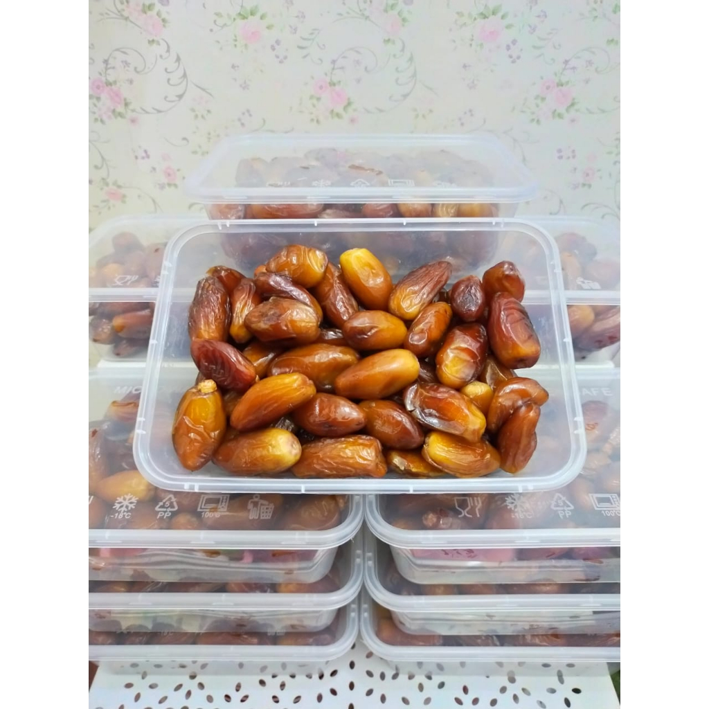 

Kurma Tunisia Madu 500 gram oleh-oleh haji umroh