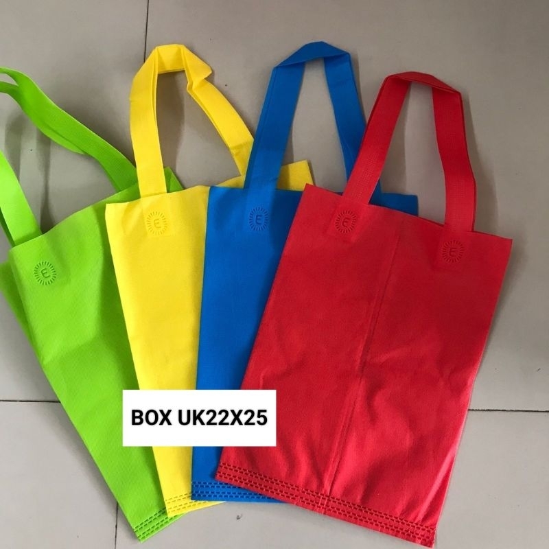 Tas Sponbond/ Goodie bag BOX 22x25/ kotak kue
