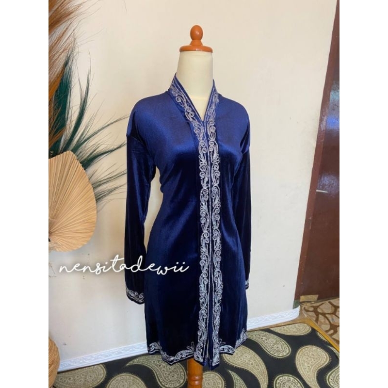 Kebaya Bordir Panjang, Model Kartini - Navy (Bordir Silver)