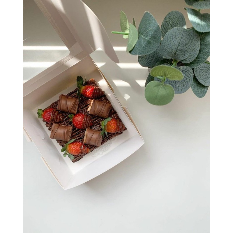 

MINI BROWNIES BIRTHDAY CAKE by @CookingbyJuju