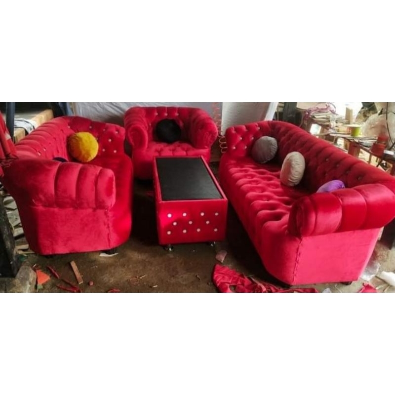 Sofa Kancing Seribu Chester 321 + Meja Tamu Ready Makassar