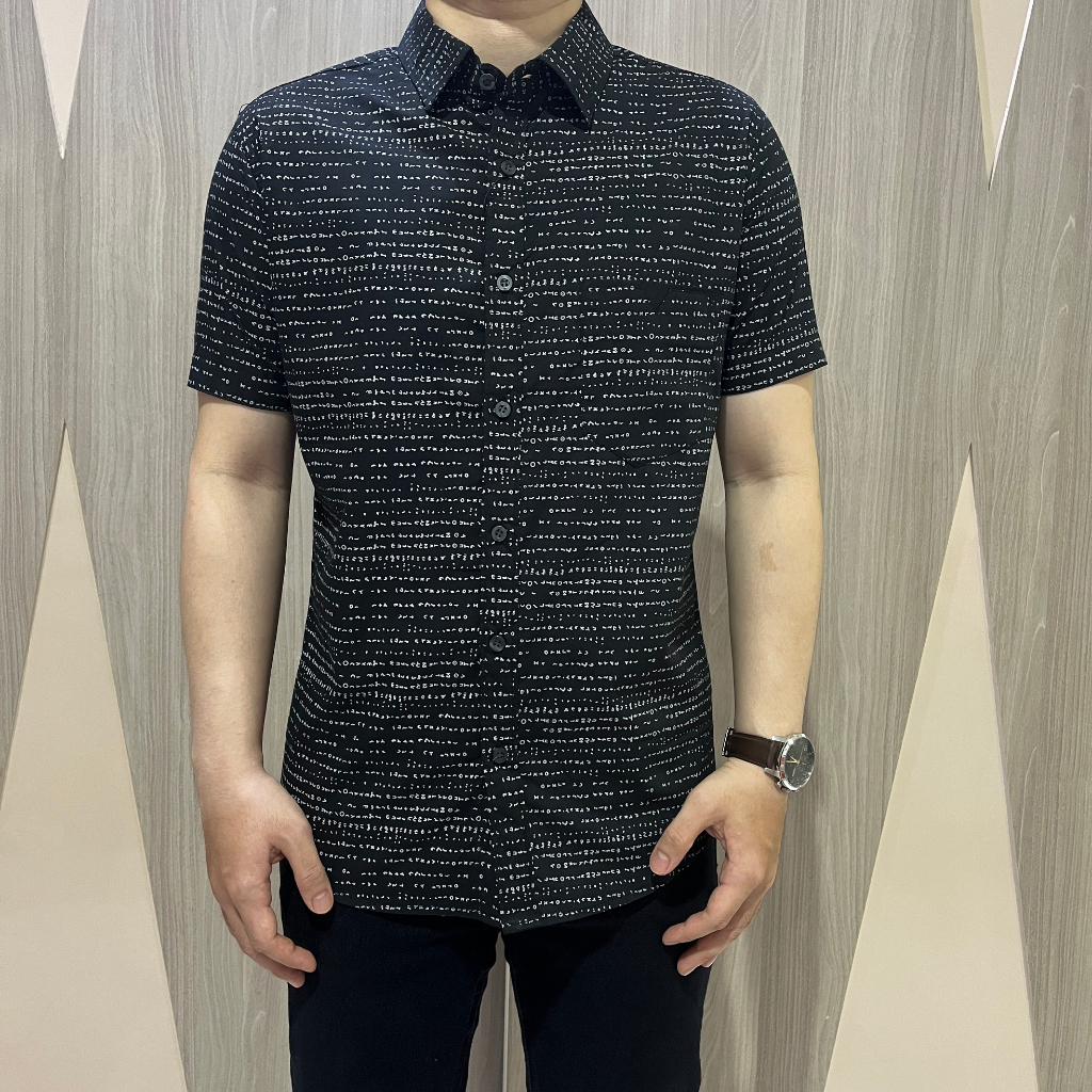 [GRIDLINE - S301 Script Art Black &amp; Navy - S253 Dust Light Navy &amp; Black] Kemeja Pria Lengan Pendek Slimfit Katun Motif Simple Keren Elegan M-XXL