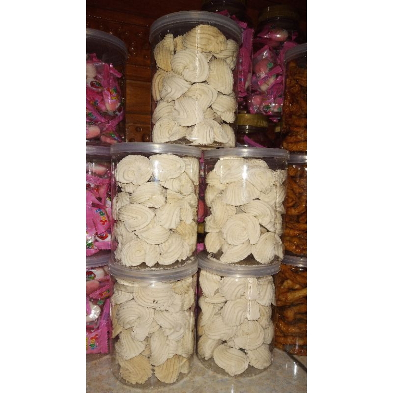 

Jajan lebaran Kuker Kue sagu Ss Toples 500ml