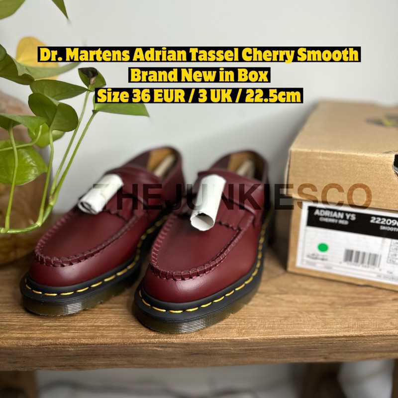 Sepatu Dr. Martens Adrian Tassel Cherry Smooth
