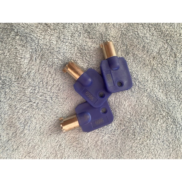 Anak Kunci 6086 Biru / Kunci Pintu Mesin Capit Boneka