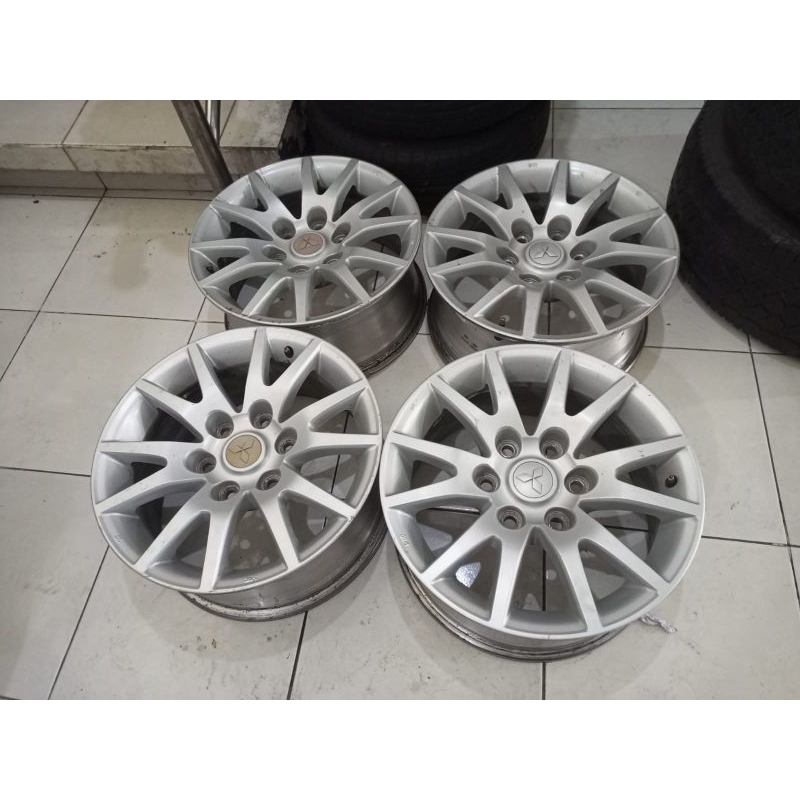 Pelek-Velg Oem Mobil pajero ring 17 lubang 6x139