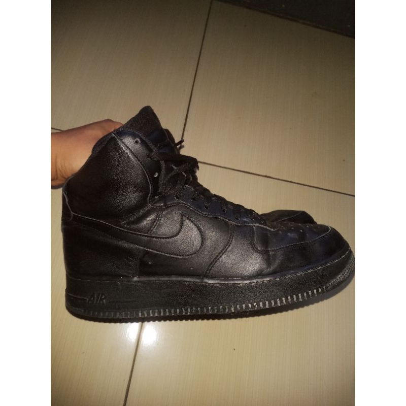 SEPATU SECOND BRAND SEPATU NIKE, SIZE 44,5