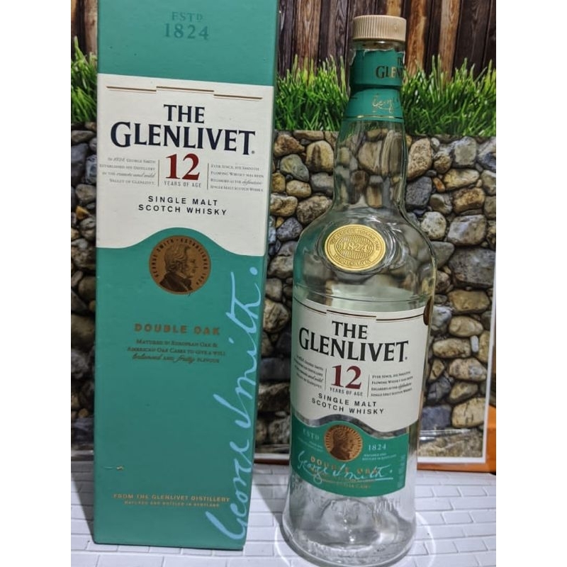 Botol bekas minuman miras import The GlenLivet 12 /koleksi/hiasan rumah/ pajangan / ruang tamu /kama