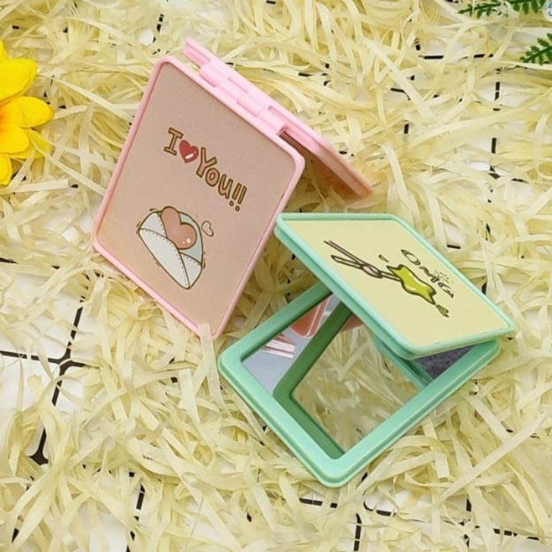 CERMIN LIPAT MINI KARAKTER LUCU CERMIN MAKE UP RIAS UNTUK TRAVELING