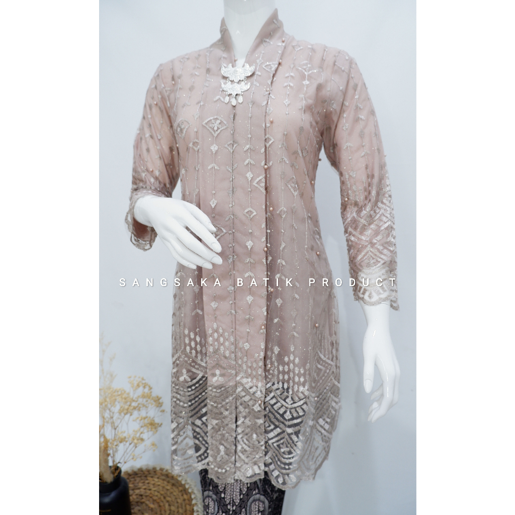 Kebaya Tunik / Tunik Brokat / Kebaya Modern / Kebaya tile / Kebaya Favorite / Batik Couple