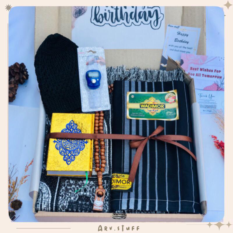 HAMPERS IBADAH PRIA ALQURAN/Hampers hadiah wisuda kado wedding pernikahan gift box parcel termurah hampers ultah kado murah hadiah murah viral termurah se shopee parcel alat ibadah