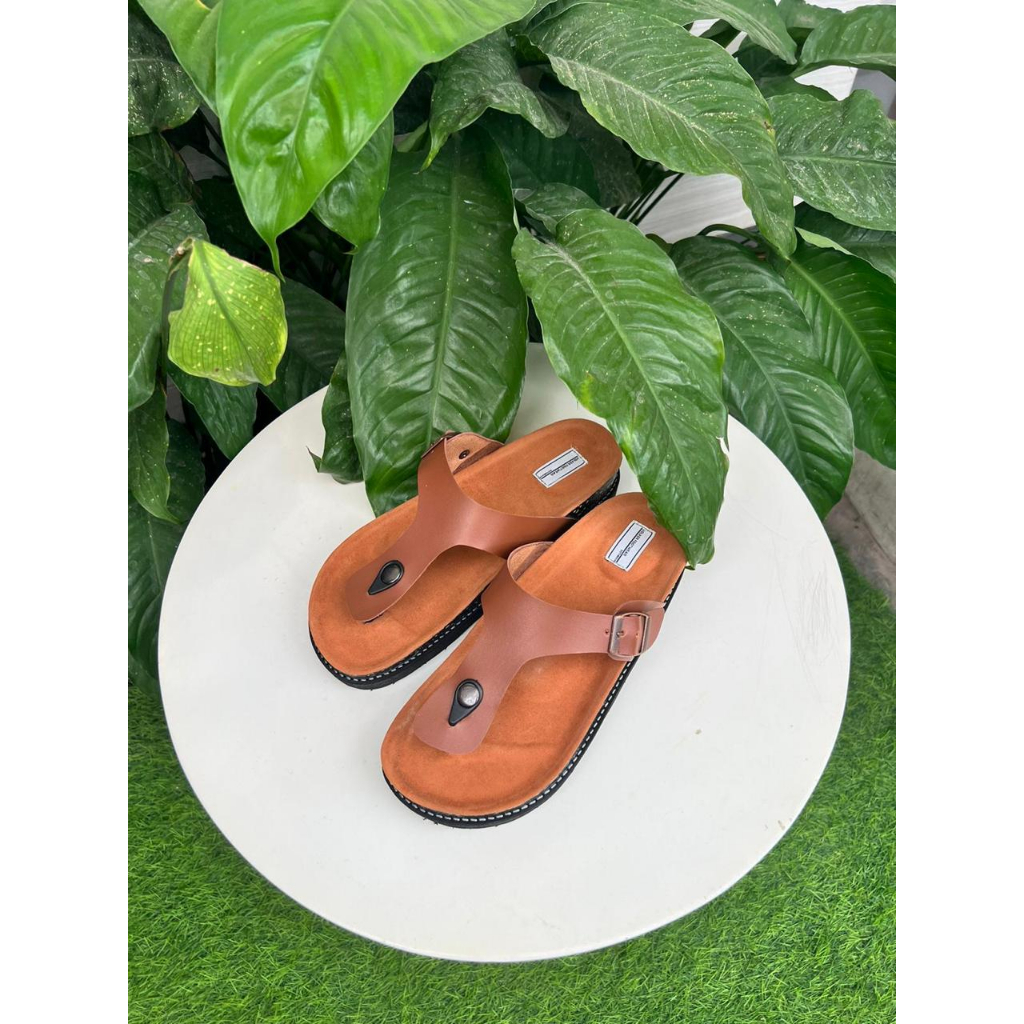 Sandal kasual pria/wanita volkerfootwear shaka coklat muda