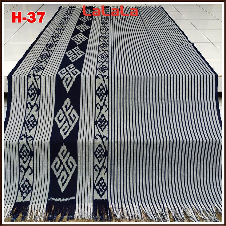Kain Tenun Ikat Blanket Etnik NTT Lombok Sumba Toraja Flores Troso Jepara Bali Dayak Indonesia