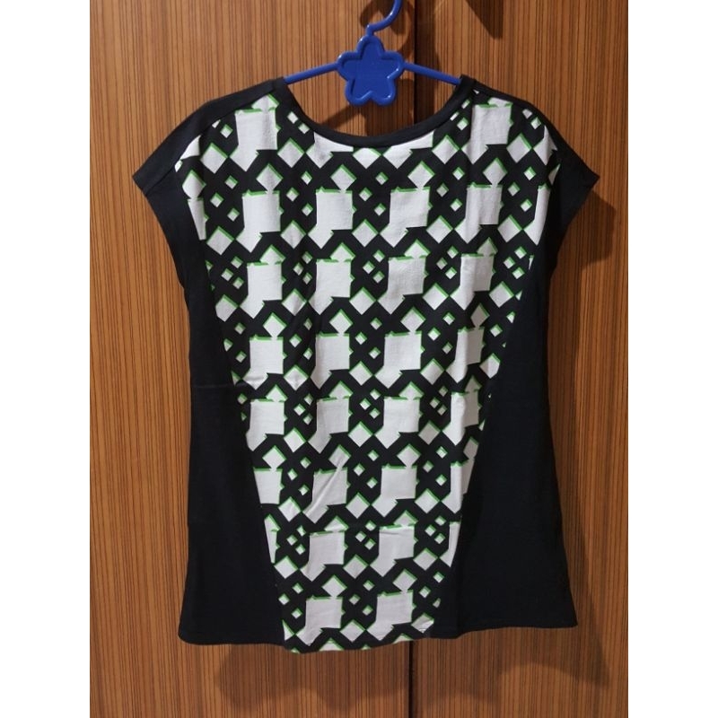 PRELOVED TARGET x PETER PILOTTO TSHIRT WANITA SIZE S / BAJU KAOS CEWE LENGAN PENDEK SECOND