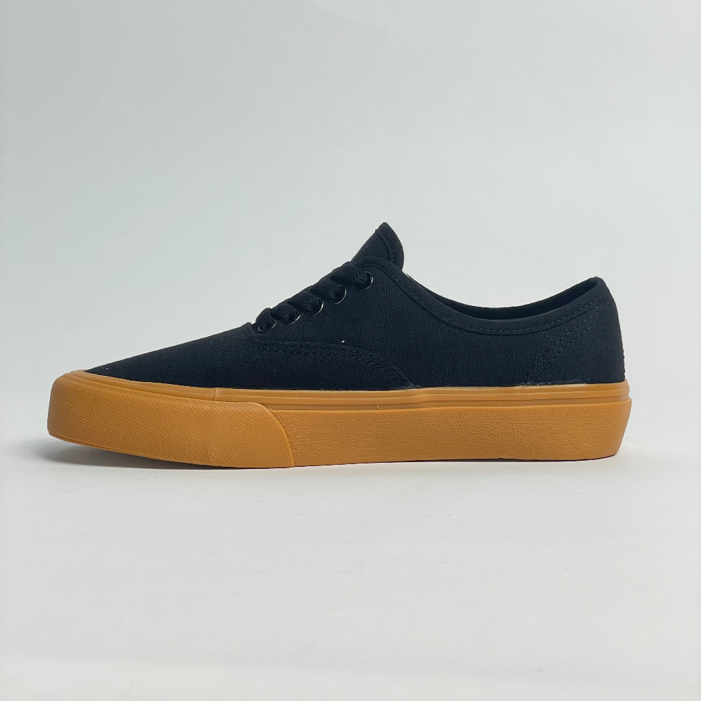 SIDSNEAKS - Sepatu Sneakers Hector Black Gum