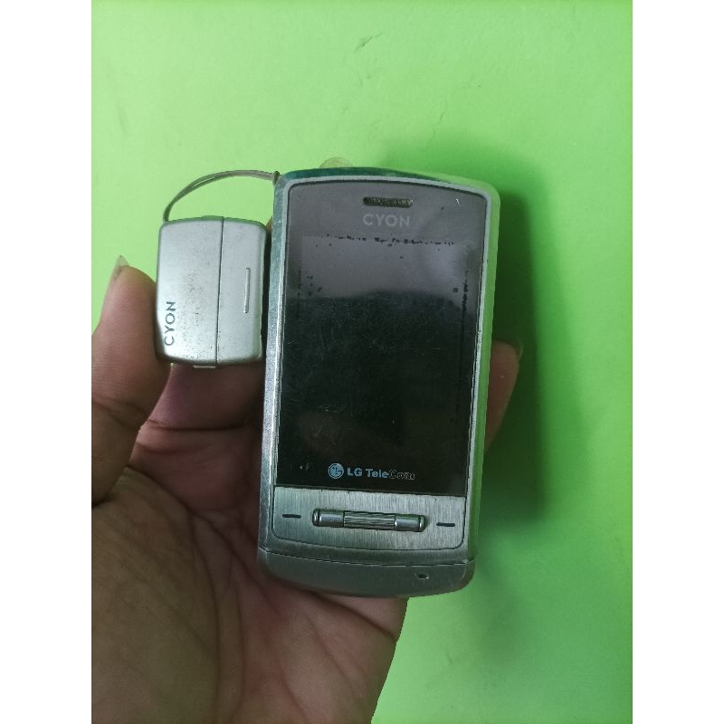 Hp jadul merk LG bahan