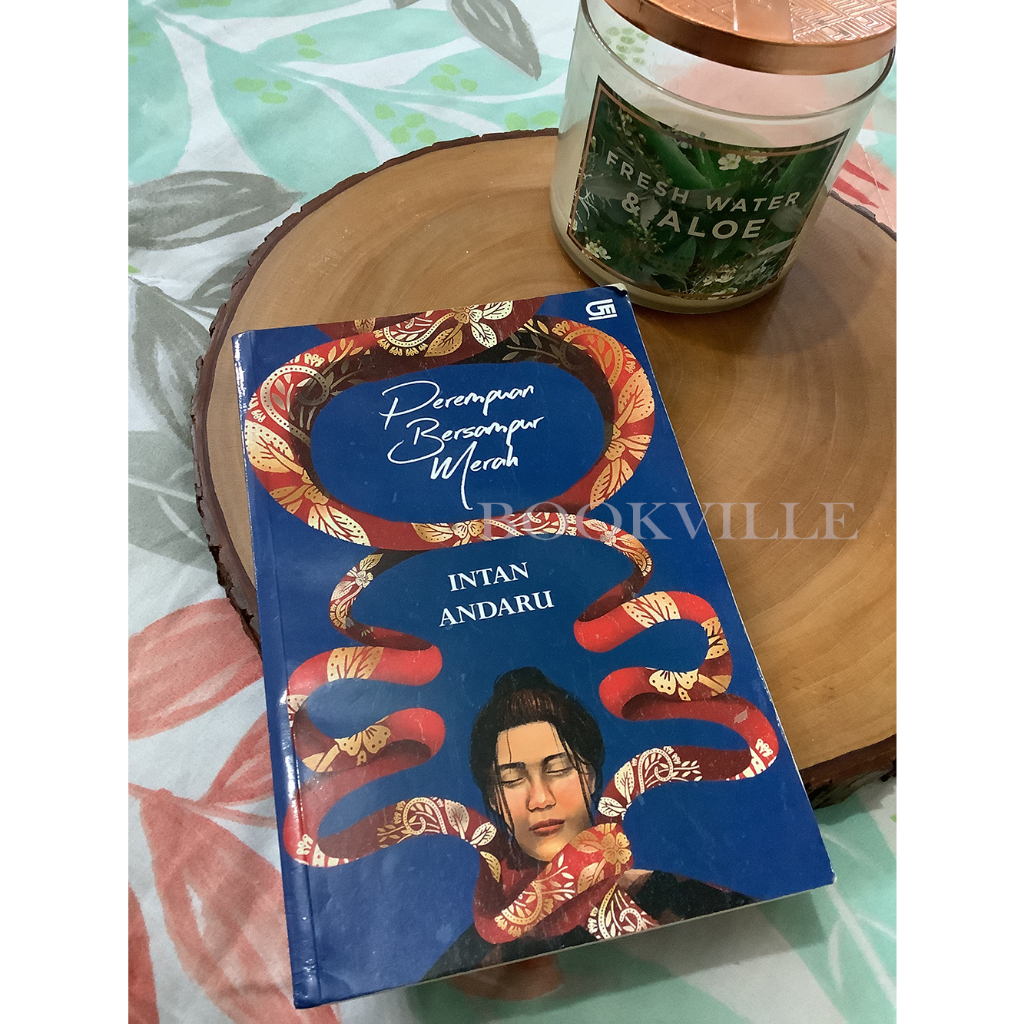 Preloved Novel Perempuan Bersampur Merah - Andaru Intan