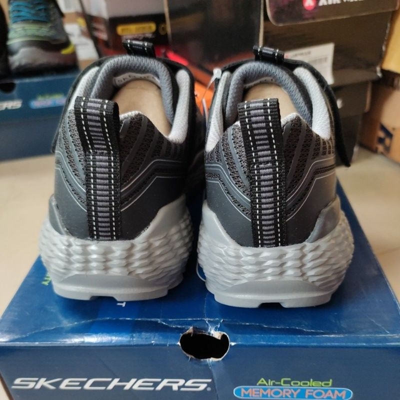 Sepatu Skechers Troniko 403687L