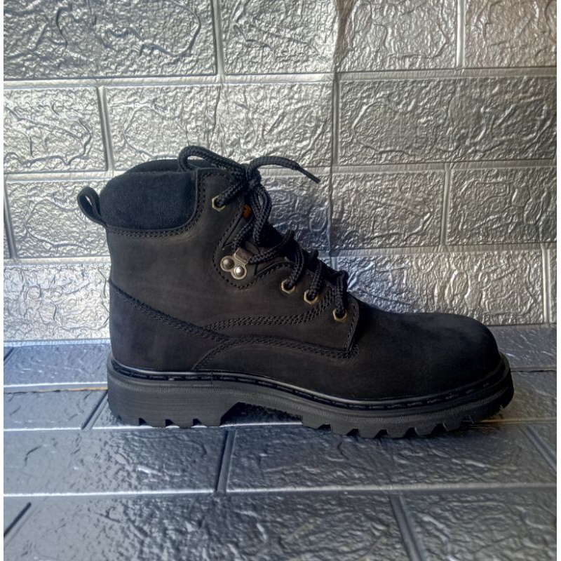 Sepatu Kulit Safety Batant Stride