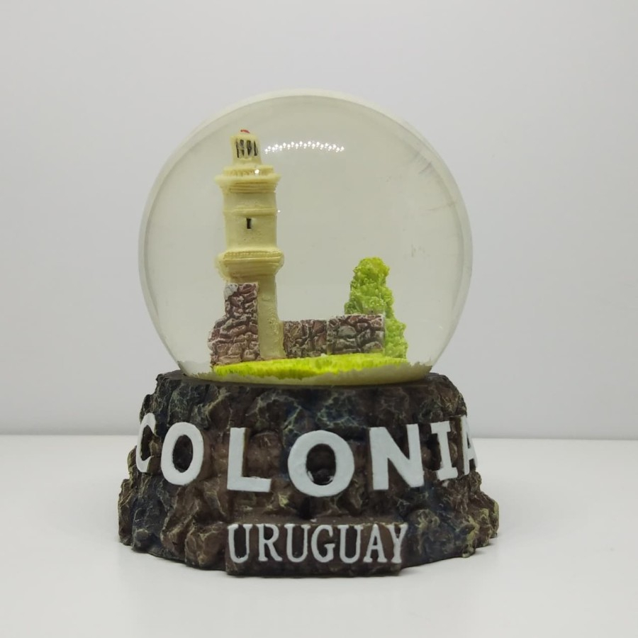 Snow globe dari negara Uruguay