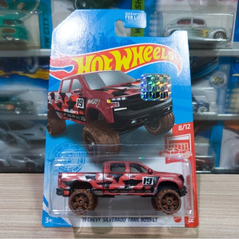 HOT WHEELS 19 CHEVY SILVERADO TRAIL BOSS LT - NOT MINT/BUBBLE PENYOK - RED EDITION - FS 2021