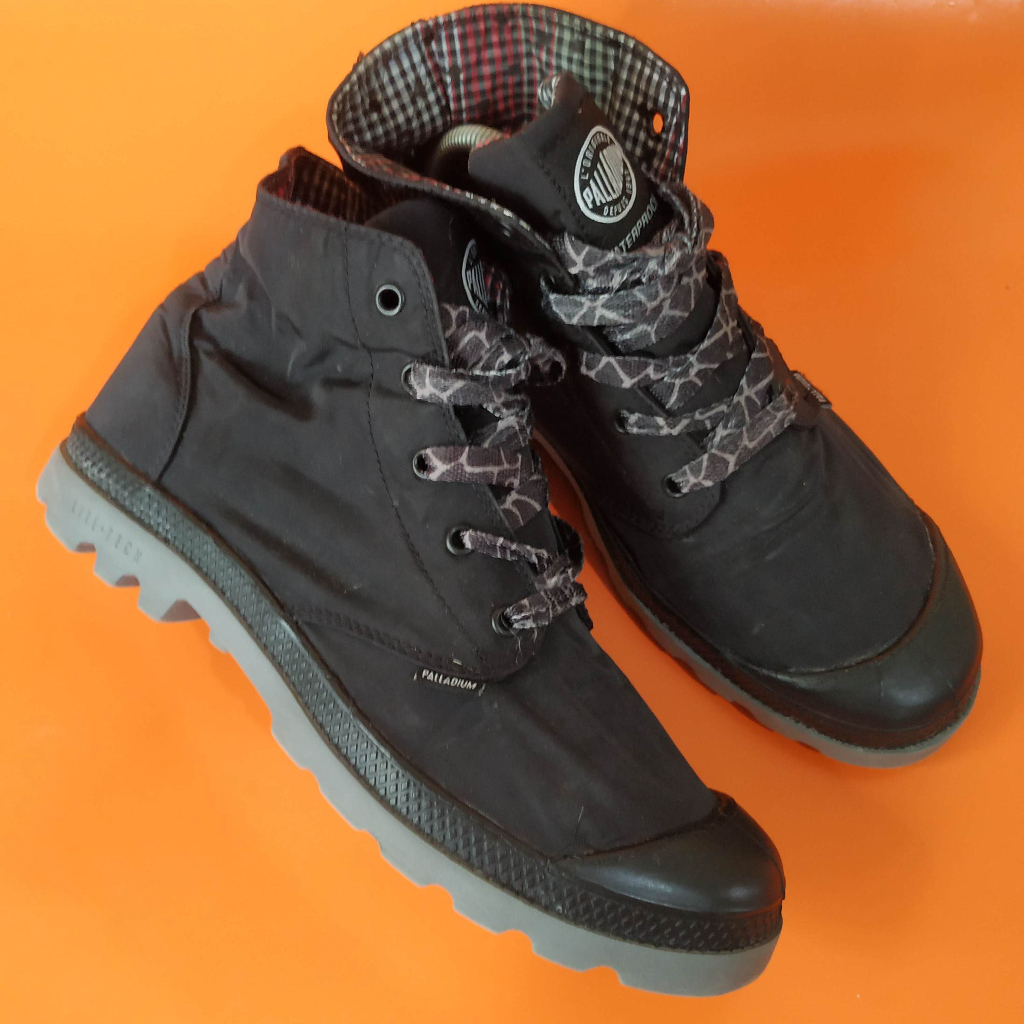 Sepatu Palladium Boots Waterproof Black Sz 42